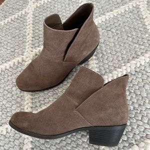 Me Too Zeus Ankle Bootie in Medium Brown Suede
